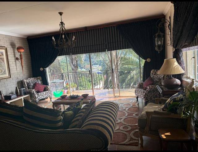 3 BEDROOM HOUSE FOR SALE IN KENSINGTON